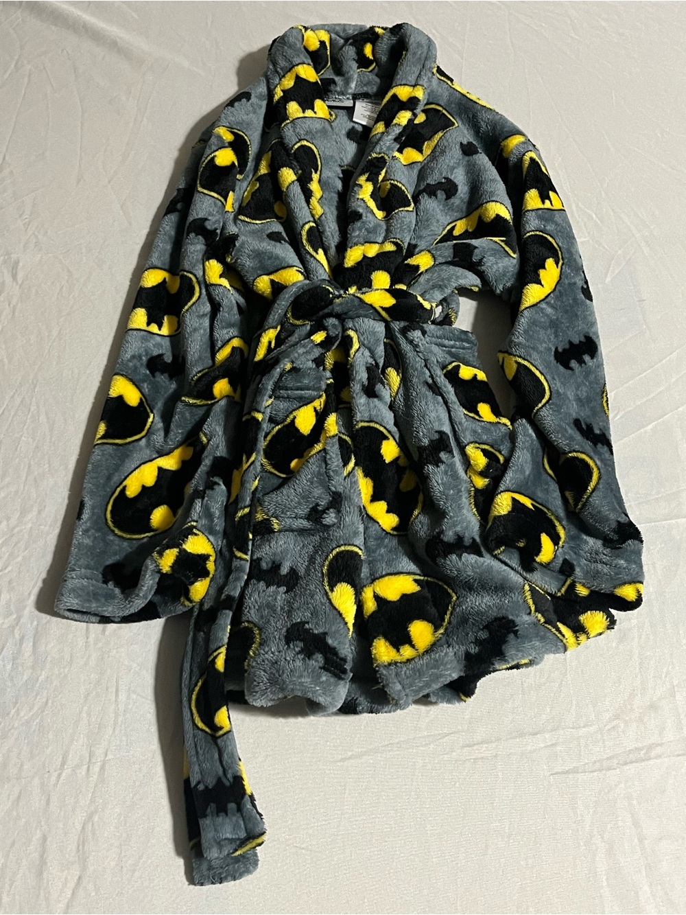 Batman Plush Hooded Robe in Gray, Yellow & Black Size Boys Size 6/7